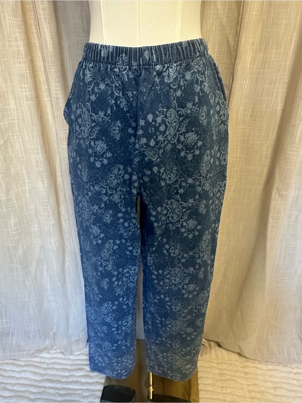 D&Co Blue Floral Print Elastic Waist Pants